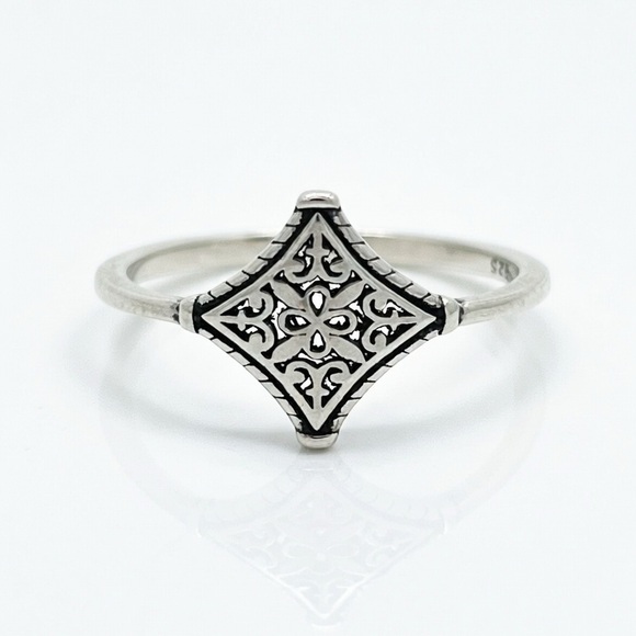 Jewelry - SOLID 925 STERLING SILVER BALI STYLE RING SIZE 8.5 DAINTY MINIMAL